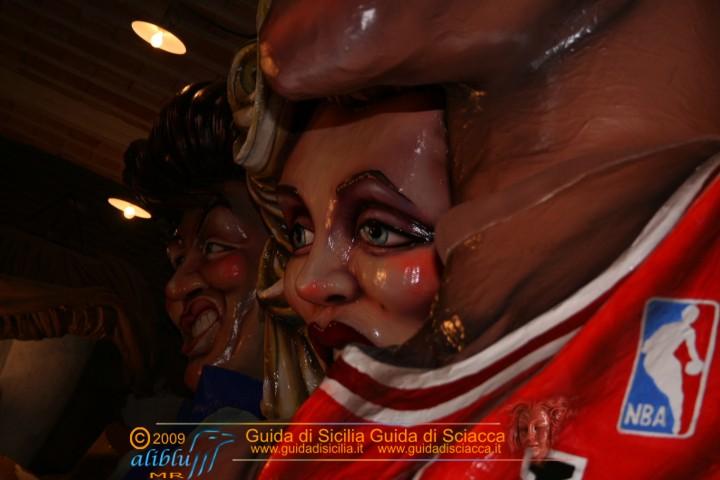 Costruzione_carri_Carnevale_0002.JPG