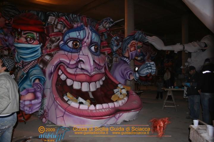 Costruzione_carri_Carnevale_0013.JPG