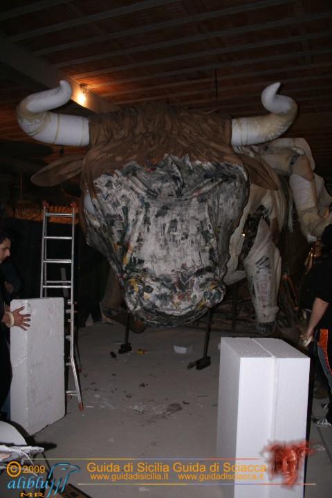 Costruzione_carri_Carnevale_0002.JPG