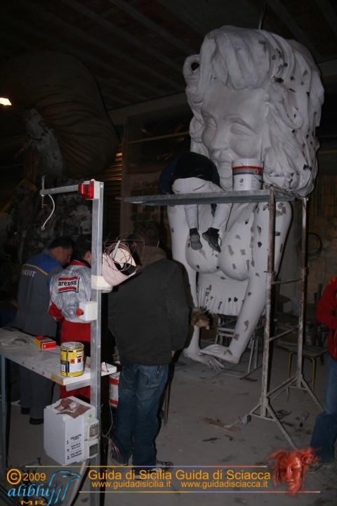 Costruzione_carri_Carnevale_0003.JPG