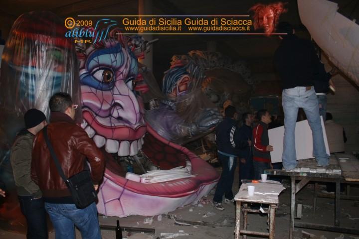 Costruzione_carri_Carnevale_0011.JPG