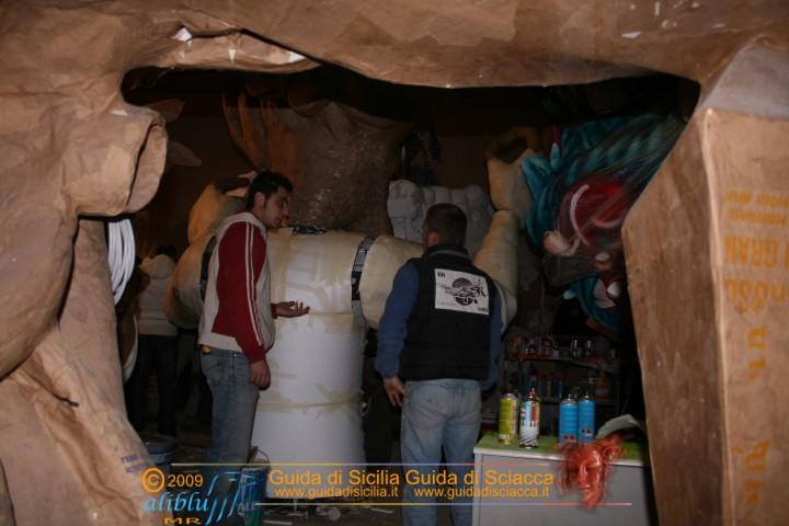 Costruzione_carri_Carnevale_0012.JPG