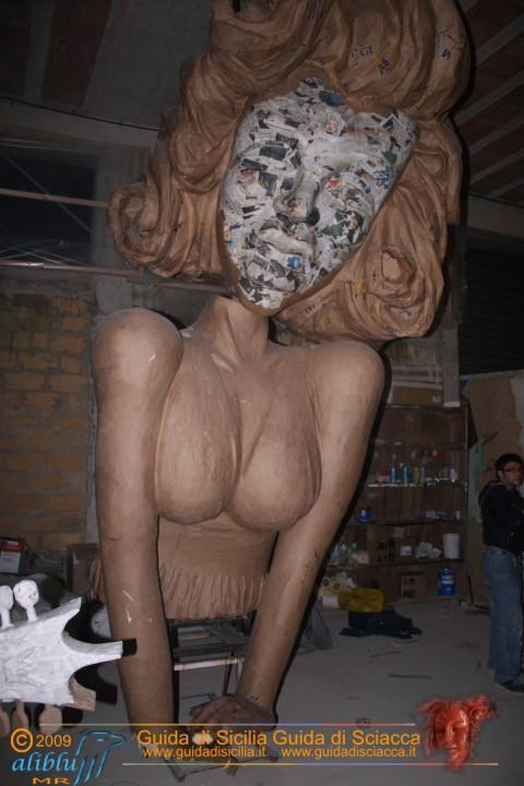 Costruzione_Carri_Carnevale_0047.JPG