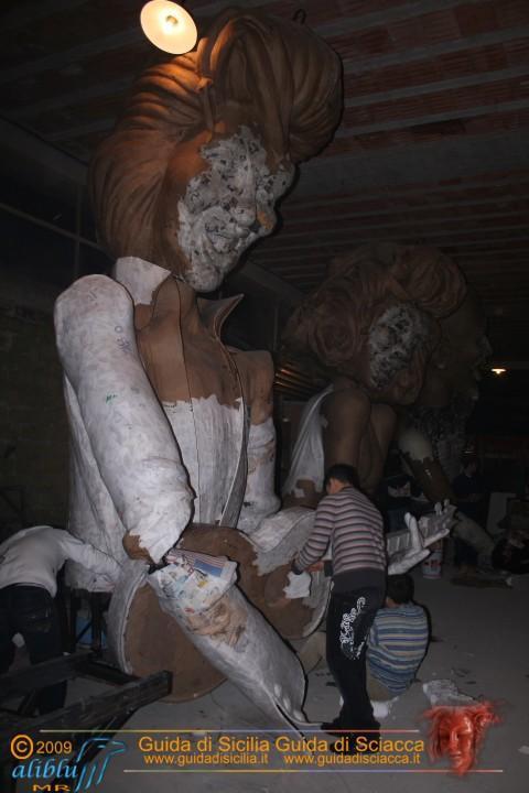 Costruzione_Carri_Carnevale_0049.JPG