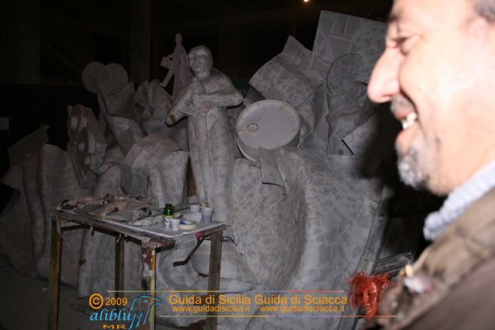 Costruzione_Carri_Carnevale_0050.JPG