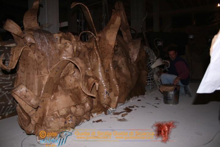 Costruzione_Carri_Carnevale_0002.JPG