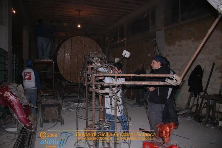 Costruzione_Carri_Carnevale_0010.JPG