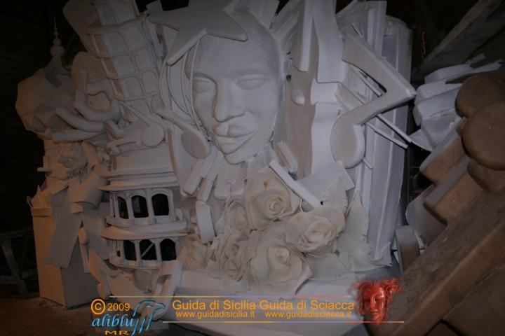 Costruzione_Carri_Carnevale_0033.JPG