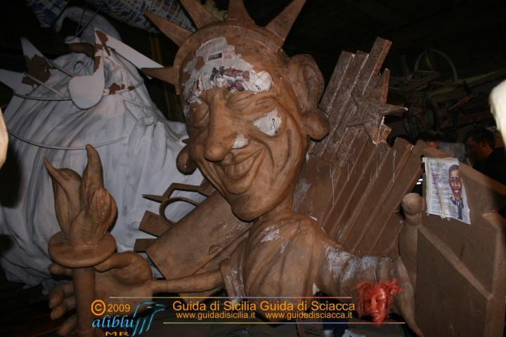 Costruzione_Carri_Carnevale_0035.JPG