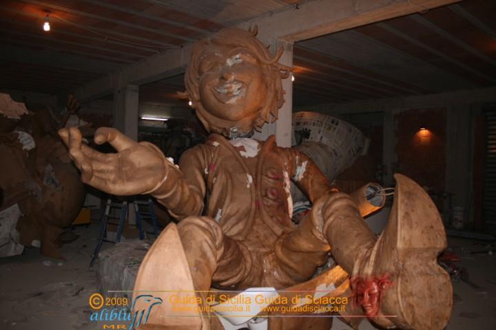 Costruzione_Carri_Carnevale_0045.JPG