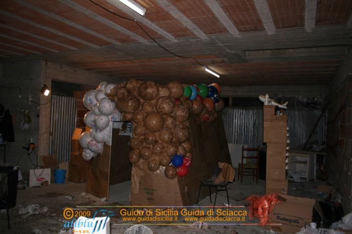 Costruzione_Carri_Carnevale_0046.JPG