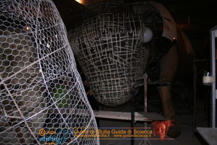 Costruzione_Carri_Carnevale_0003.JPG