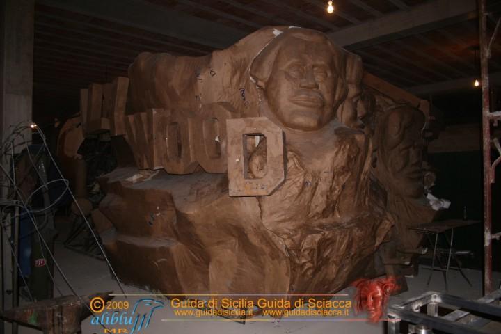 Costruzione_Carri_Carnevale_0006.JPG