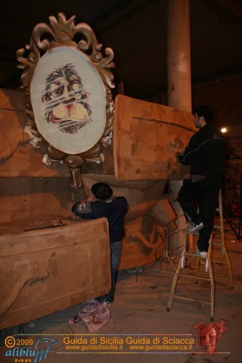Costruzione_Carri_Carnevale_0012.JPG