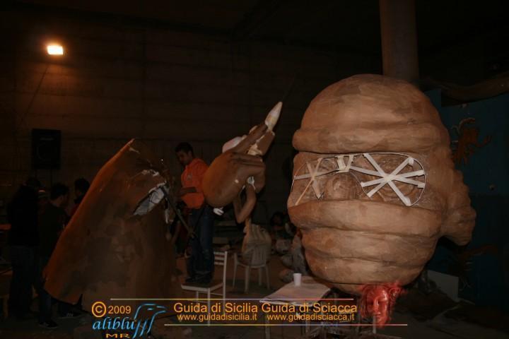 Costruzione_Carri_Carnevale_0015.JPG