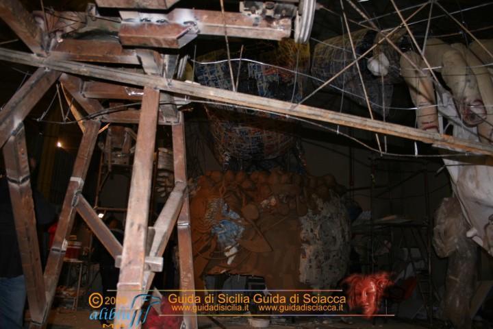 Costruzione_Carri_Carnevale_0022.JPG