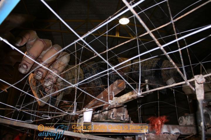 Costruzione_Carri_Carnevale_0023.JPG