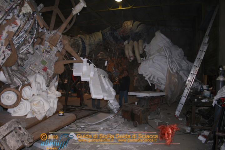 Costruzione_Carri_Carnevale_0024.JPG