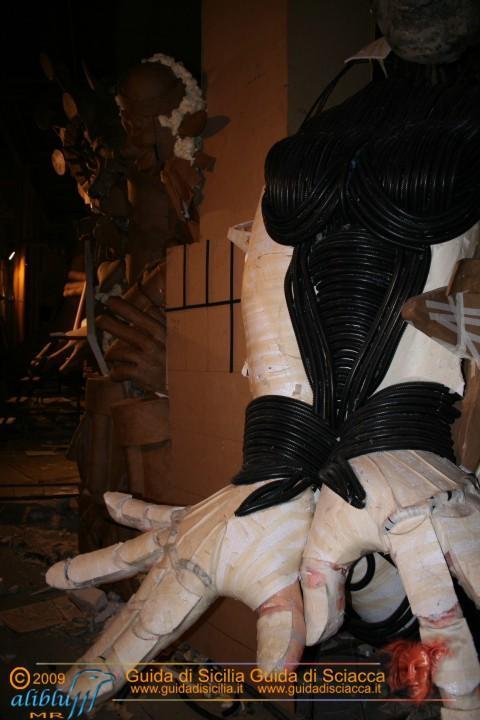 Costruzione_Carri_Carnevale_0026.JPG