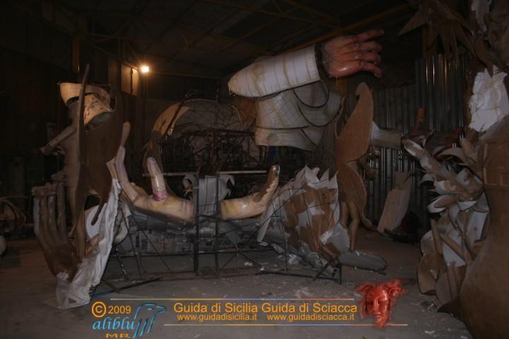 Costruzione_Carri_Carnevale_0033.JPG