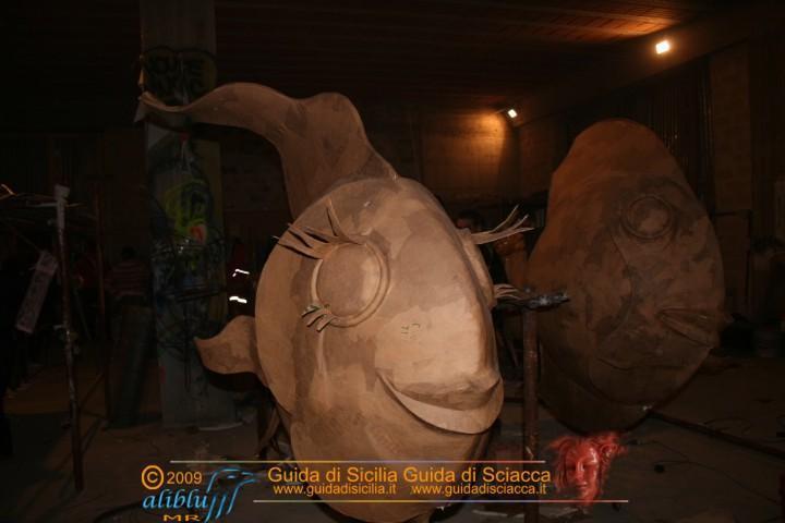 Costruzione_Carri_Carnevale_0037.JPG
