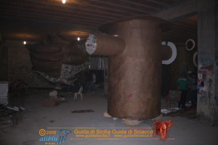 Costruzione_Carri_Carnevale_0043.JPG